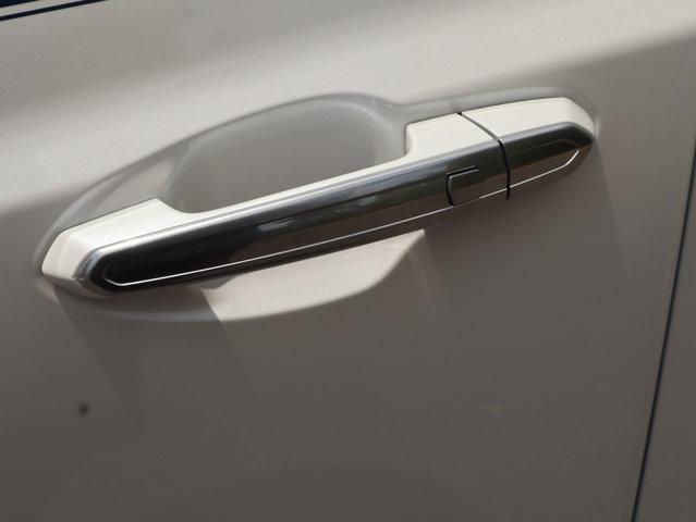 used 2024 Cadillac XT5 car, priced at $39,988