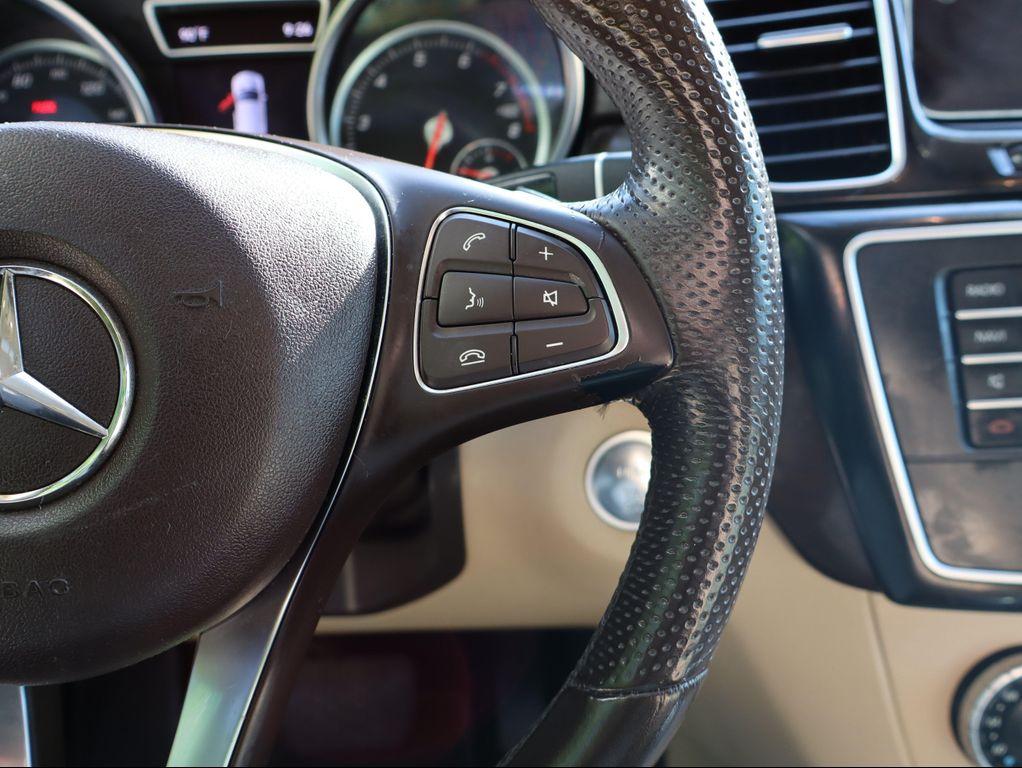 Mercedes-Benz GLE view 26