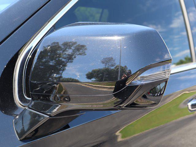 used 2023 GMC Yukon XL car, priced at $66,127
