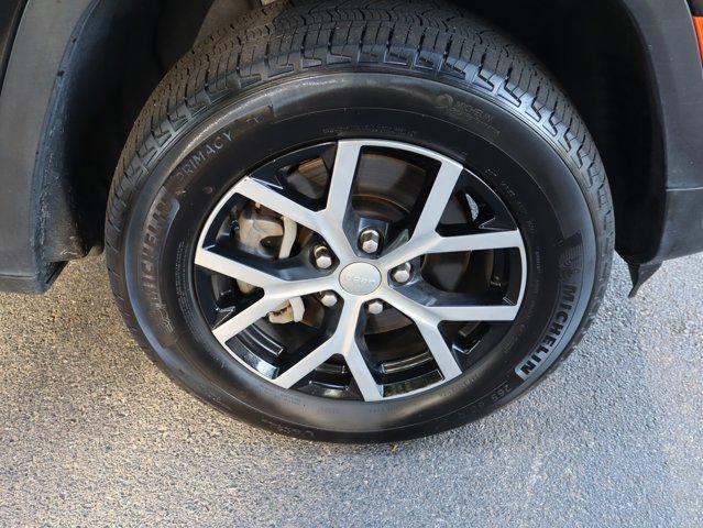 used 2024 Jeep Grand Cherokee L car, priced at $39,988