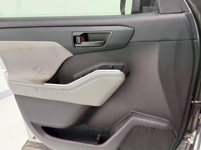 used 2021 Toyota Highlander car, priced at $19,653