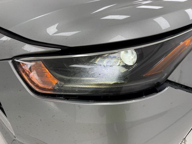 used 2021 Toyota Highlander car, priced at $19,653