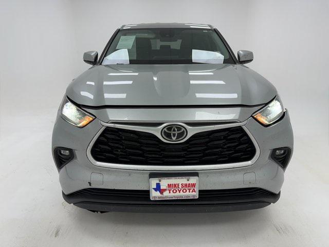 used 2021 Toyota Highlander car, priced at $19,653