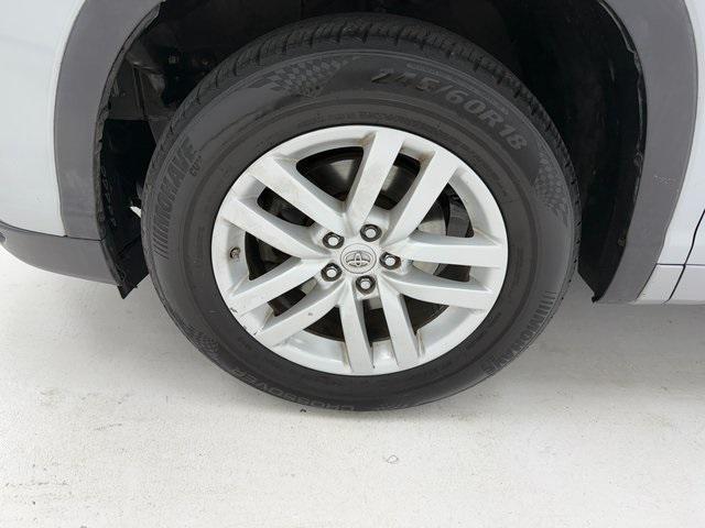 used 2015 Toyota Highlander car, priced at $14,988