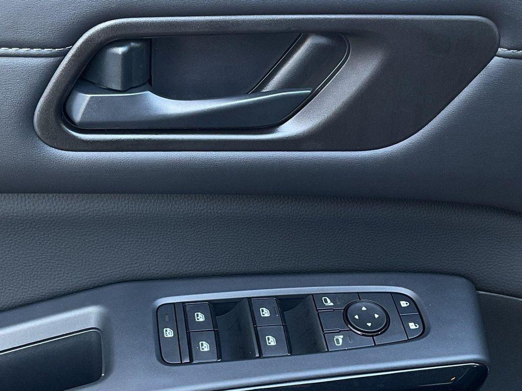 new 2026 Nissan Pathfinder car, priced at $39,688