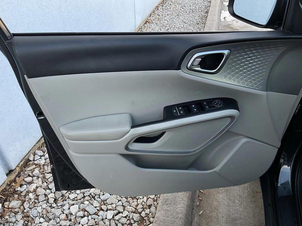 used 2025 Kia Soul car, priced at $15,401