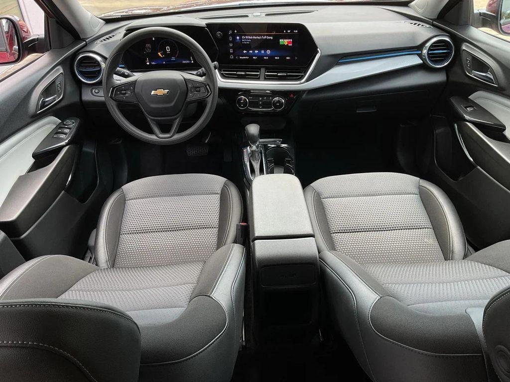 used 2025 Chevrolet Trax car, priced at $18,501