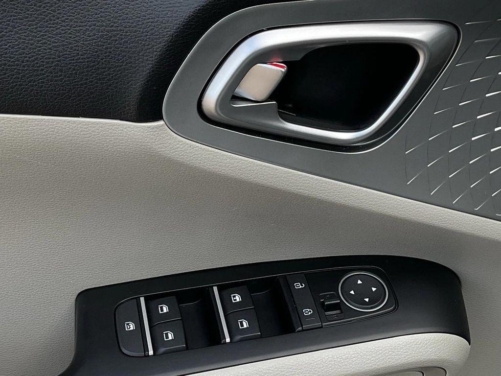 used 2025 Kia Soul car, priced at $15,401