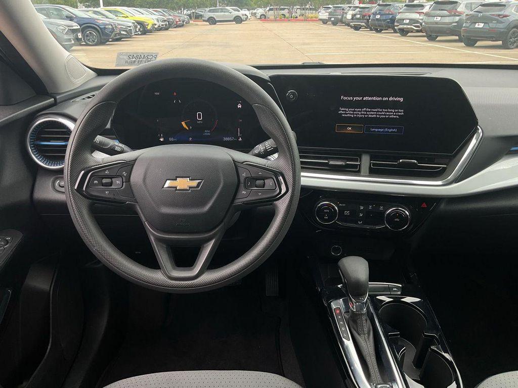 used 2025 Chevrolet Trax car, priced at $19,401