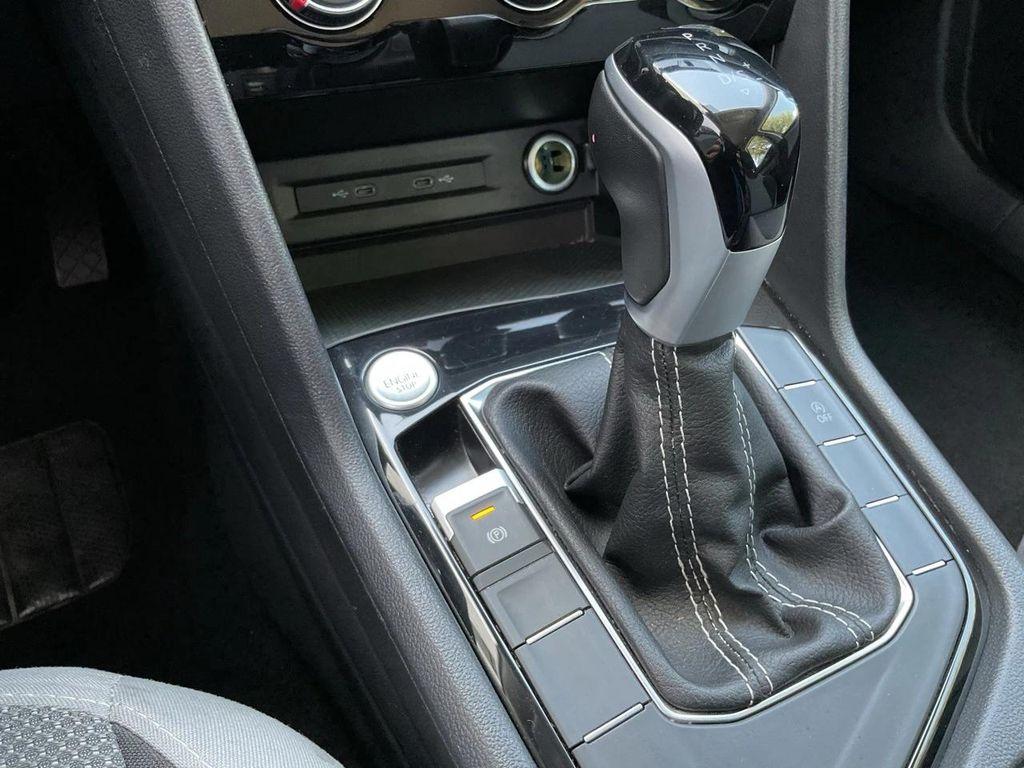2024 Platinum Gray Volkswagen Taos