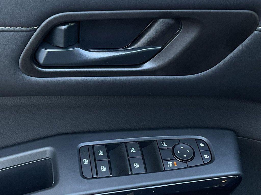 new 2026 Nissan Pathfinder car, priced at $39,688