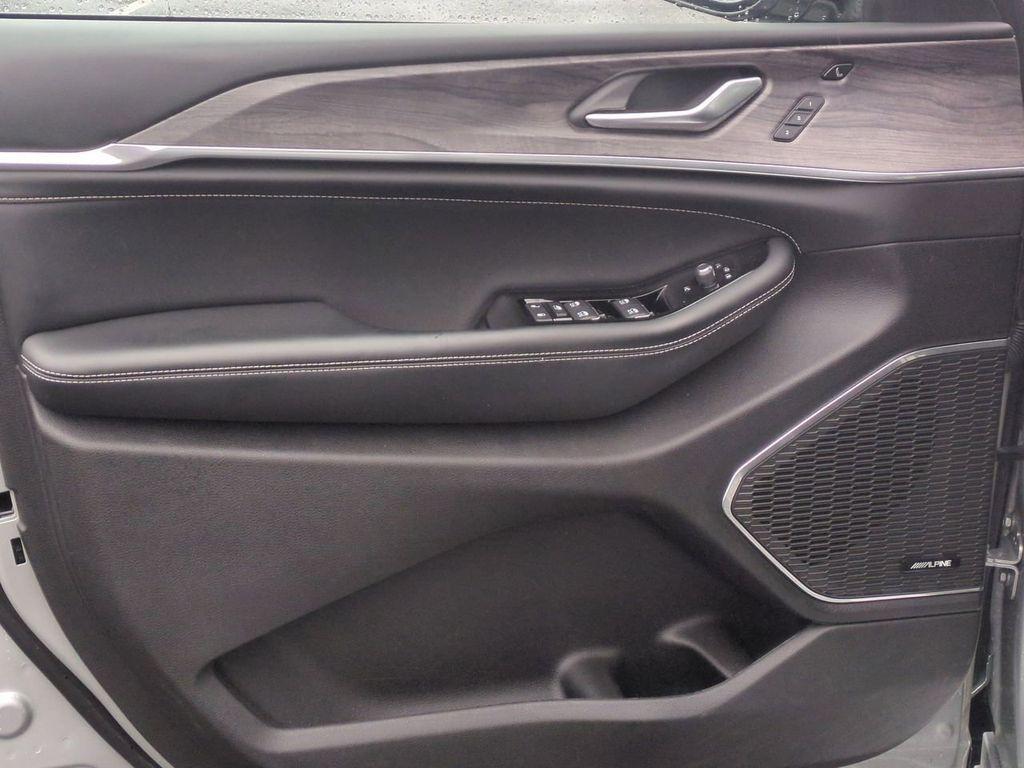 used 2023 Jeep Grand Cherokee car, priced at $34,599