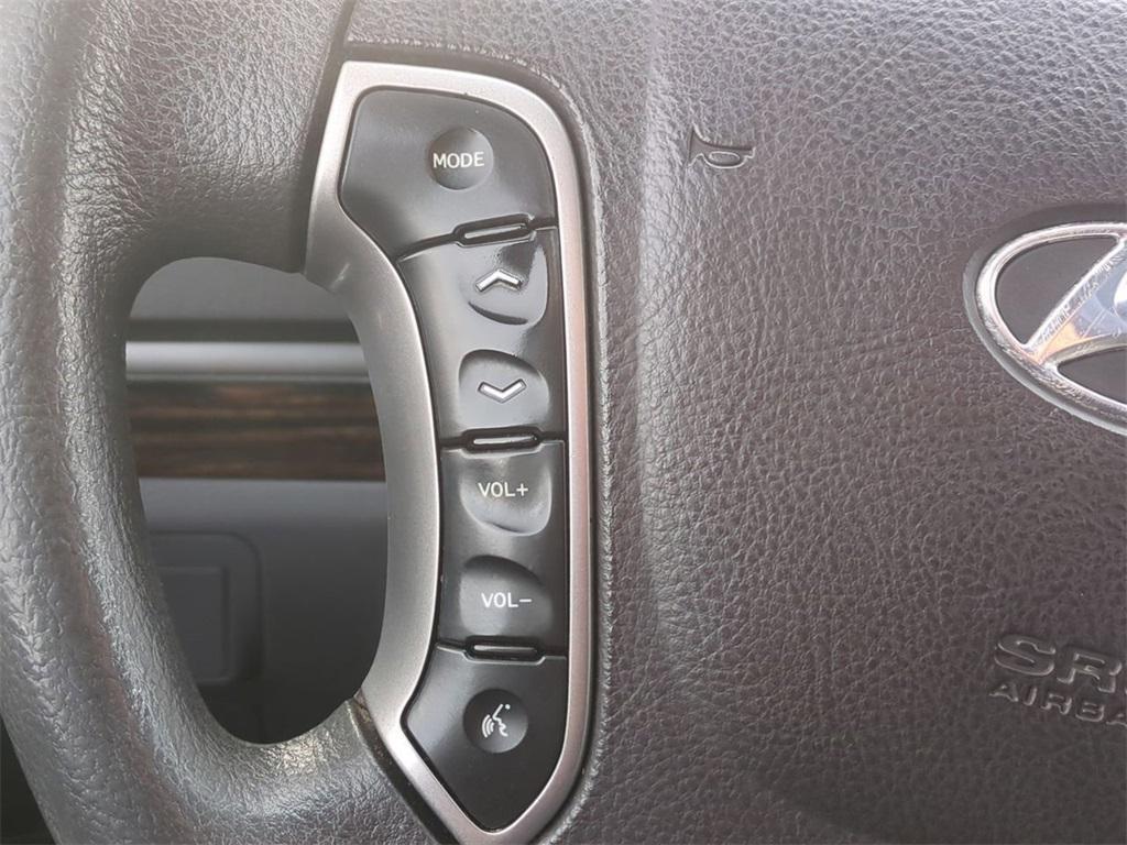 used 2010 Hyundai Santa Fe car, priced at $6,749