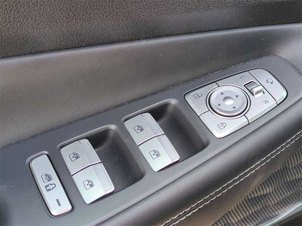 used 2022 Hyundai Santa Fe car, priced at $25,297