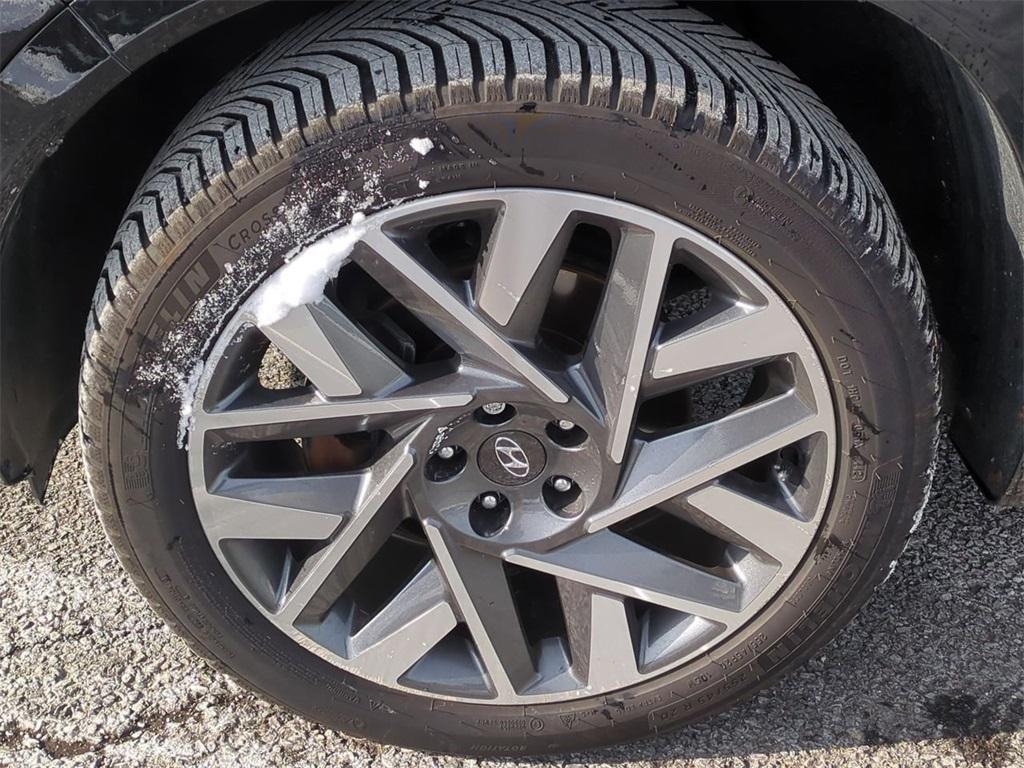 used 2022 Hyundai Santa Fe car, priced at $25,297