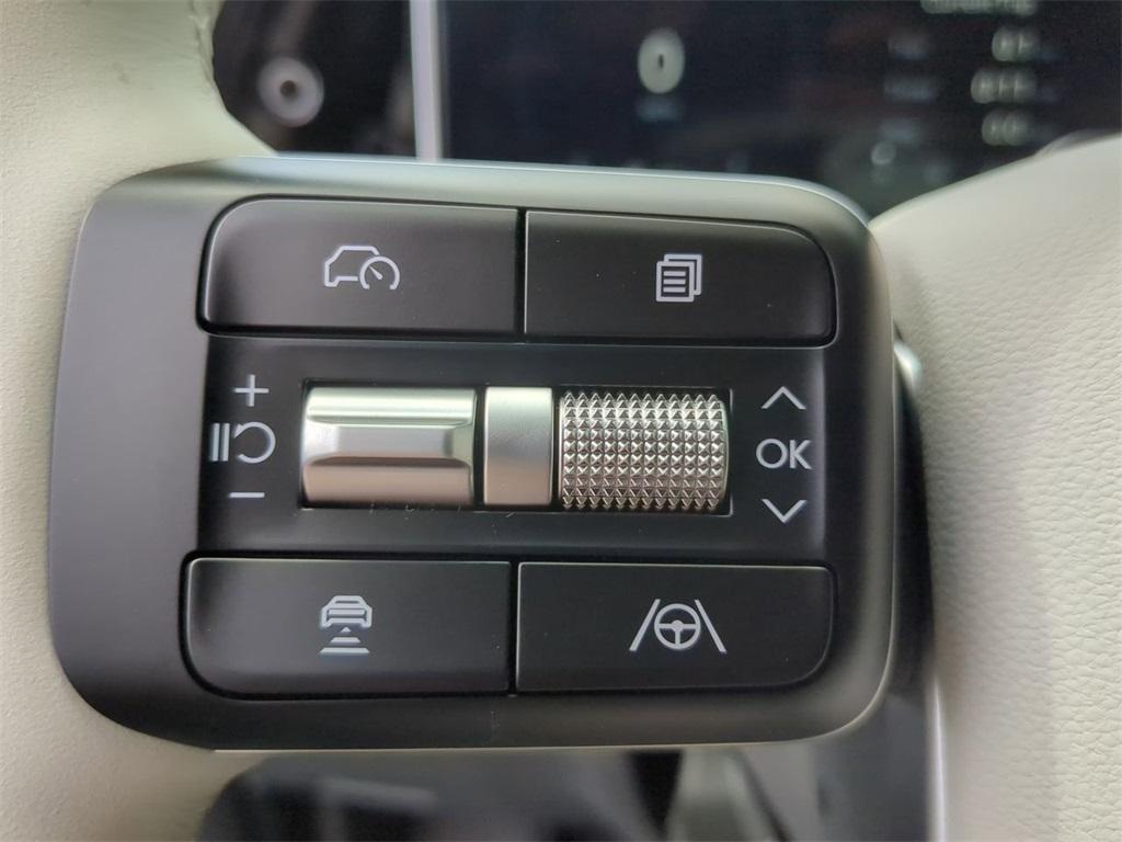 used 2024 Hyundai Santa Fe car, priced at $35,998