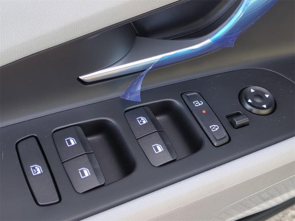 new 2025 Hyundai Elantra car, priced at $28,645