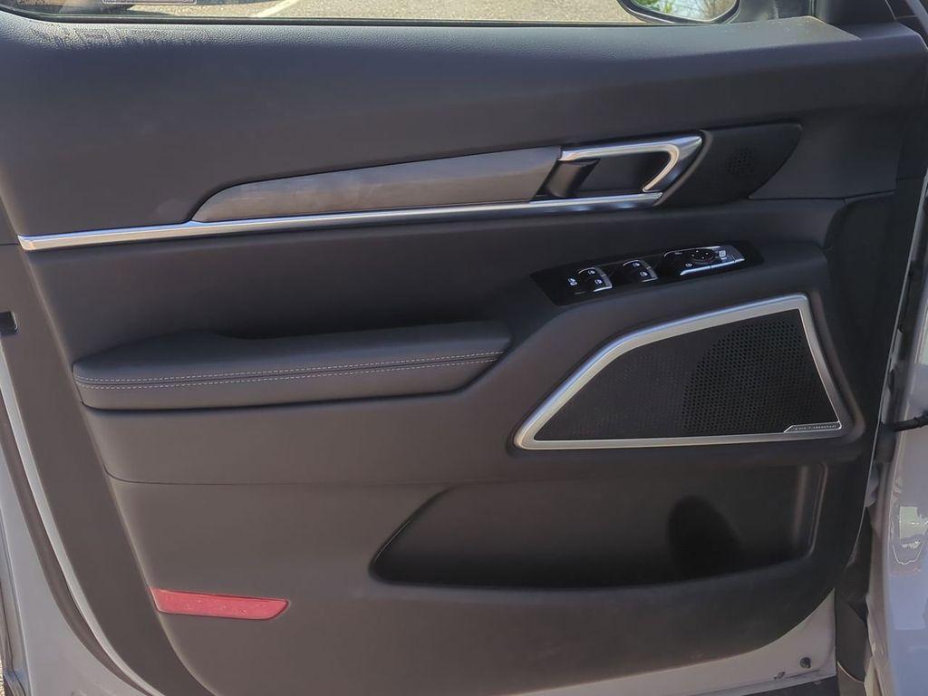 used 2023 Kia Telluride car, priced at $35,297