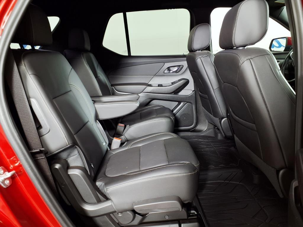 used 2023 Chevrolet Traverse car, priced at $33,991