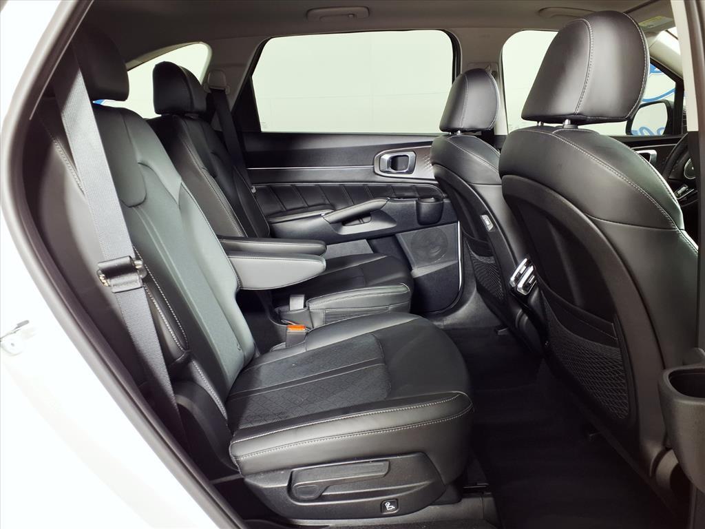 used 2023 Kia Sorento car, priced at $30,990