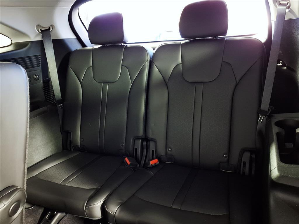 used 2023 Kia Sorento car, priced at $30,990