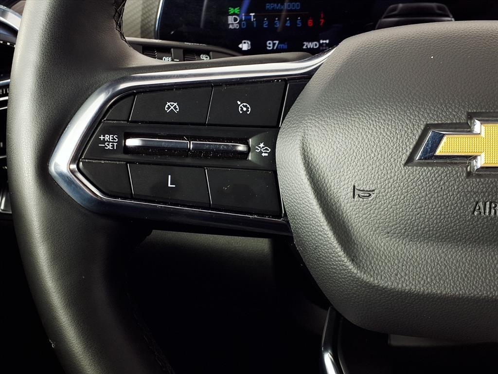 used 2025 Chevrolet Equinox car, priced at $26,991