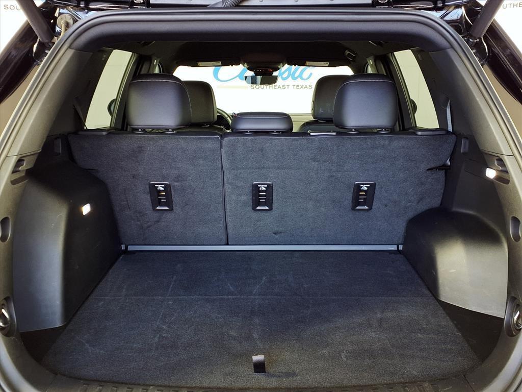 used 2025 Chevrolet Equinox car, priced at $26,991