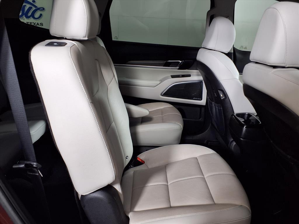 used 2022 Kia Telluride car, priced at $31,899