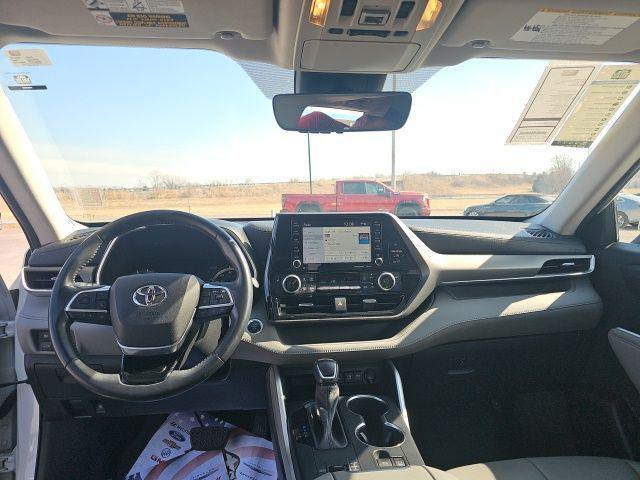 used 2021 Toyota Highlander car, priced at $29,138