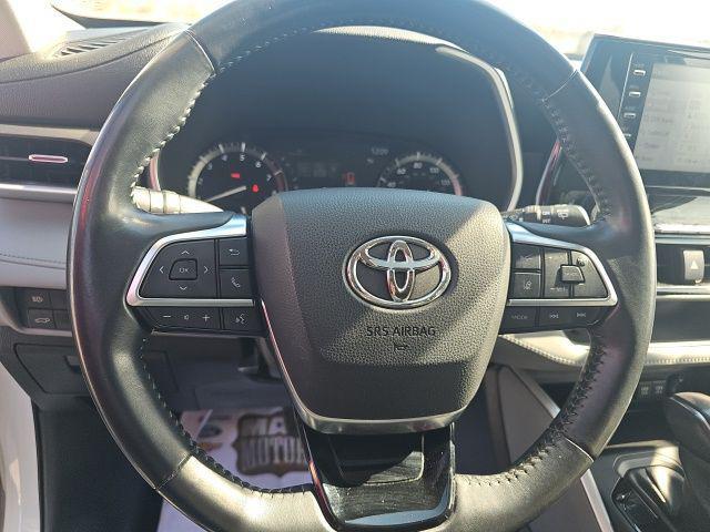used 2021 Toyota Highlander car, priced at $29,138