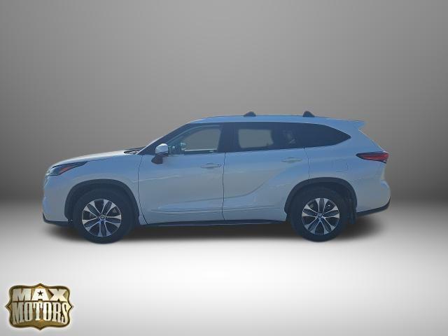 used 2021 Toyota Highlander car, priced at $29,138