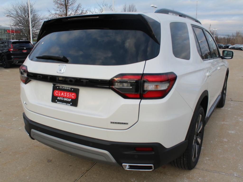 new 2025 Honda Pilot car, priced at $47,802