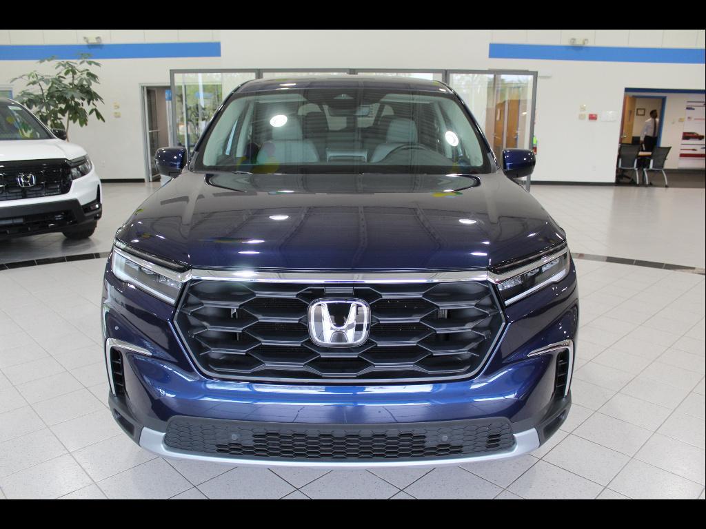 used 2025 Honda Pilot car, priced at $41,948