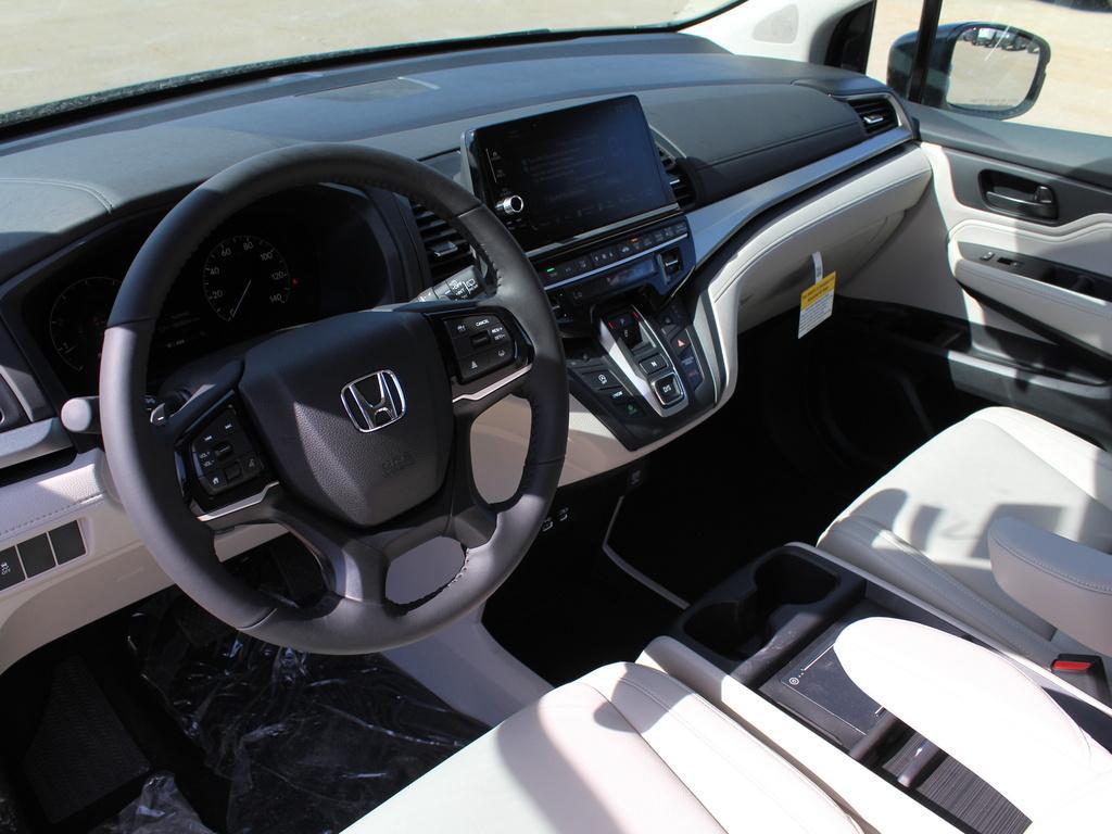 new 2026 Honda Odyssey car, priced at $42,430