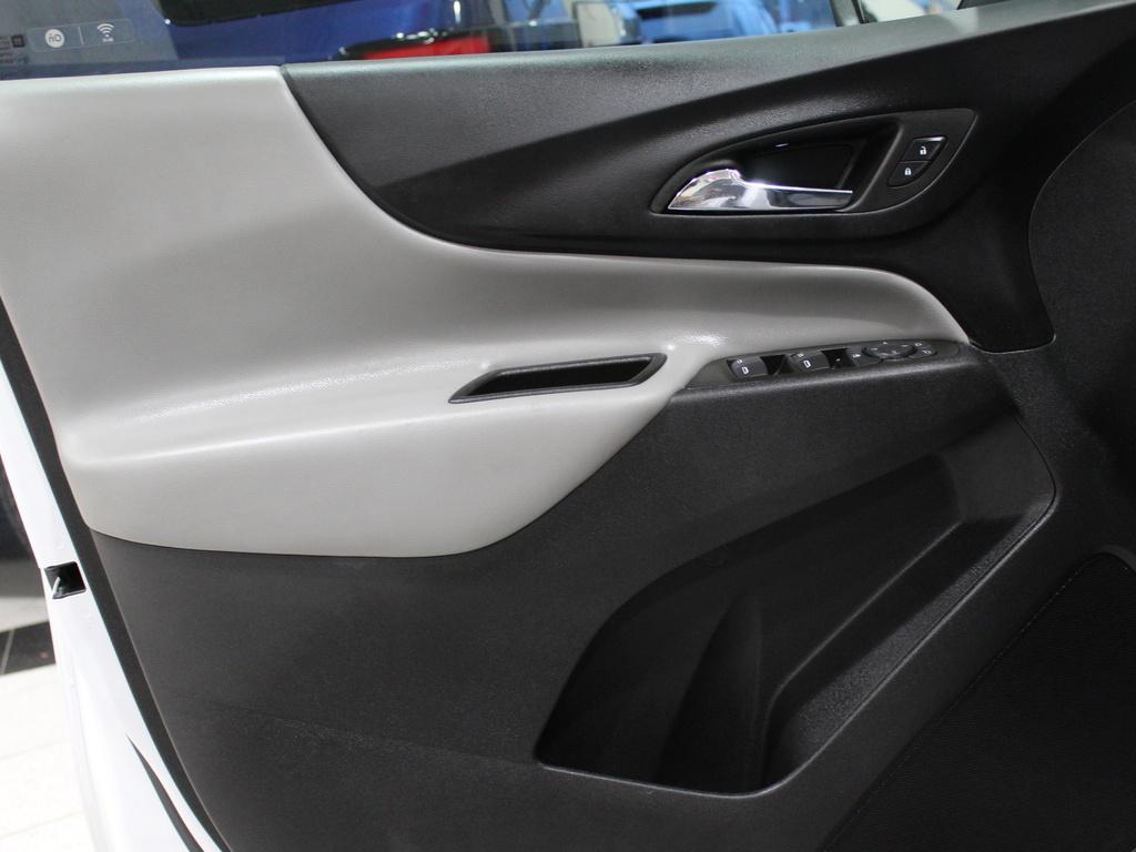 used 2023 Chevrolet Equinox car, priced at $20,250