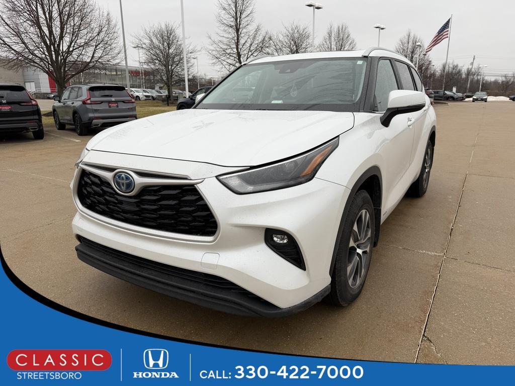used 2023 Toyota Highlander Hybrid car, priced at $38,000