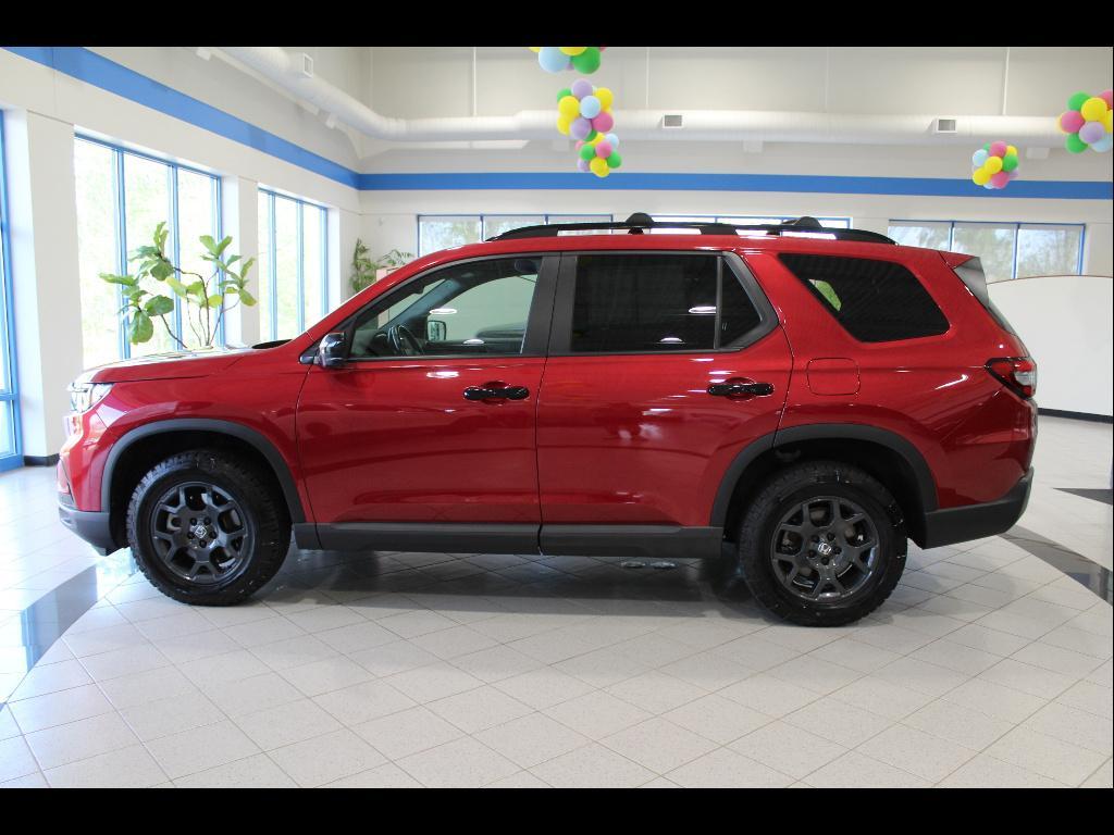 used 2025 Honda Pilot car, priced at $44,948