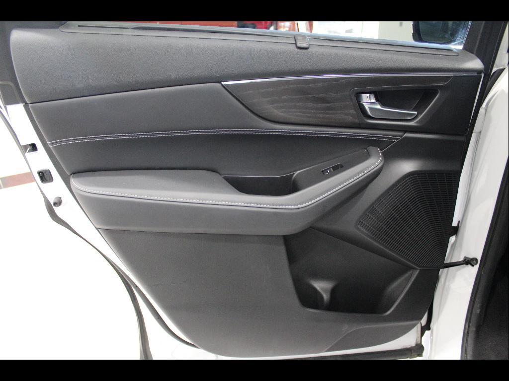 used 2023 Acura MDX car, priced at $38,448
