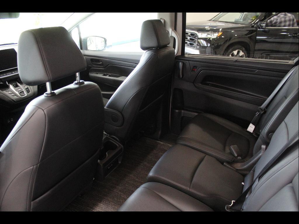 used 2025 Honda Odyssey car, priced at $38,948