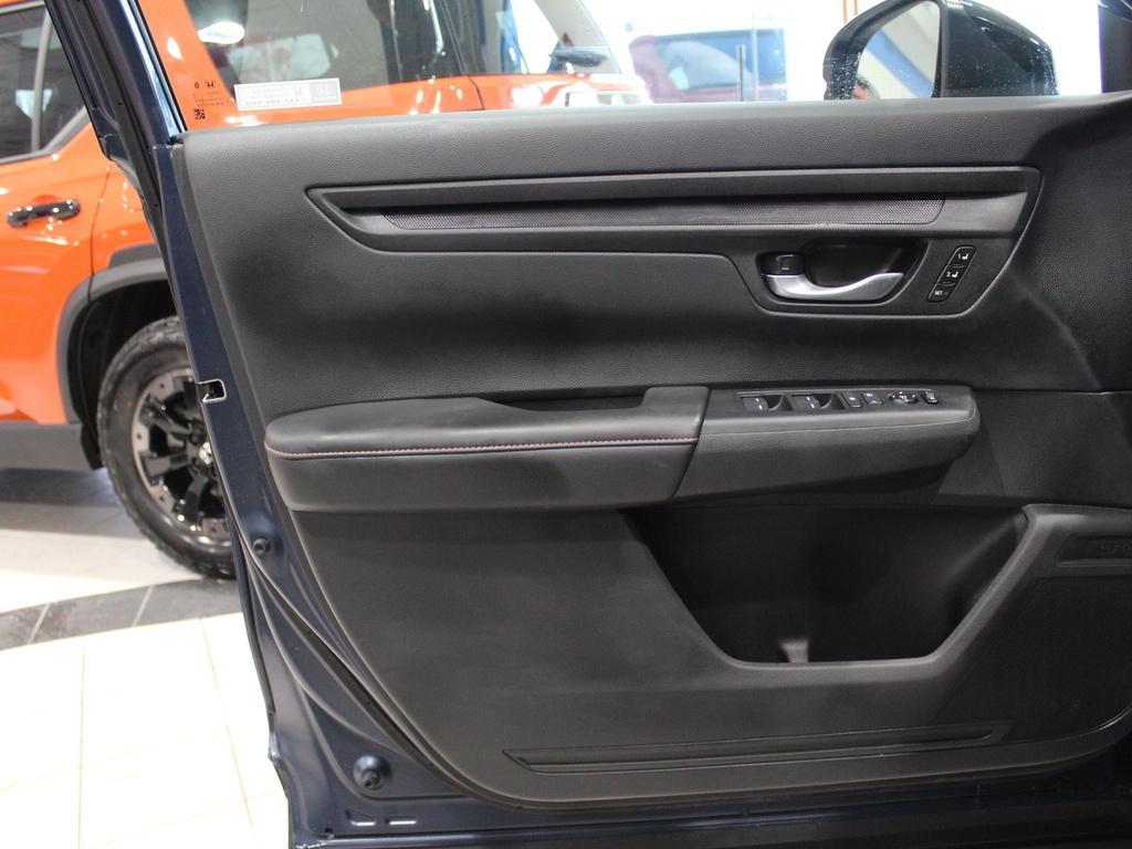 used 2024 Honda CR-V Hybrid car, priced at $31,500