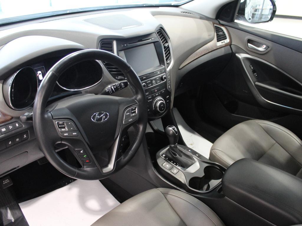 used 2017 Hyundai Santa Fe car