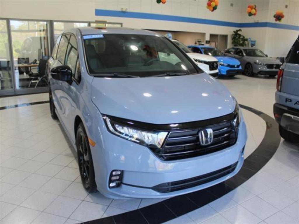 used 2023 Honda Odyssey car, priced at $30,948