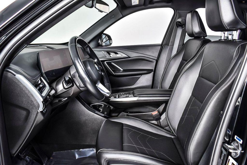 BMW X1 view 14