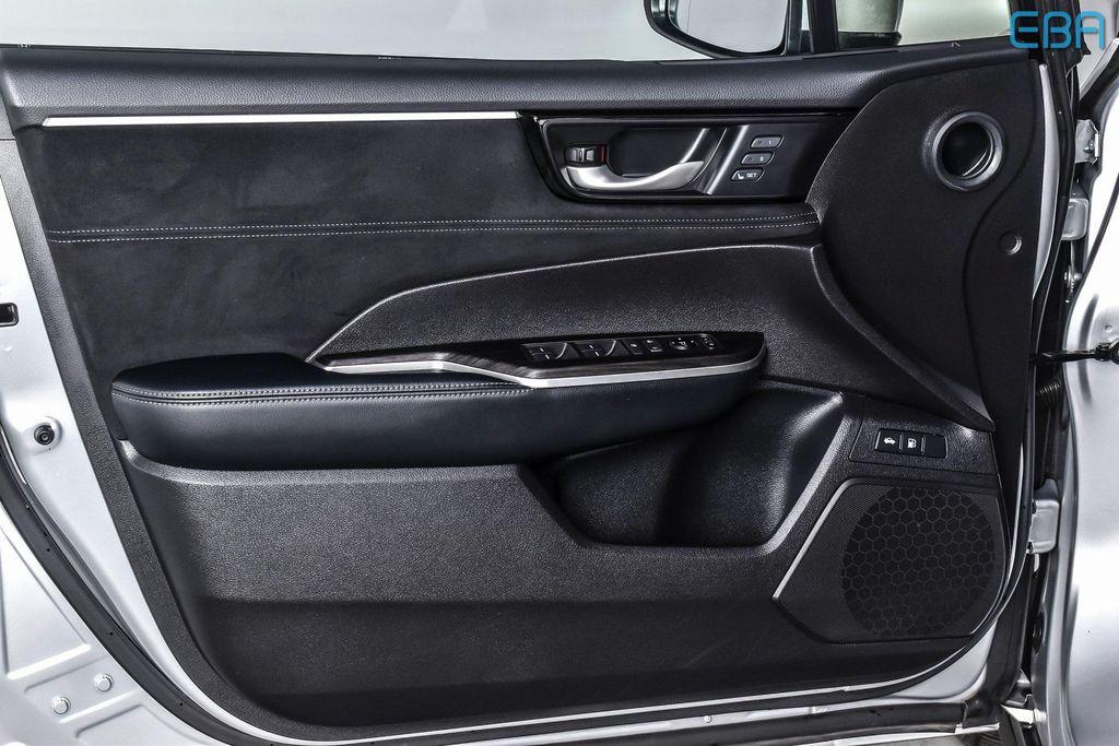 used 2018 Honda Clarity Plug-In Hybrid car, priced at $18,480