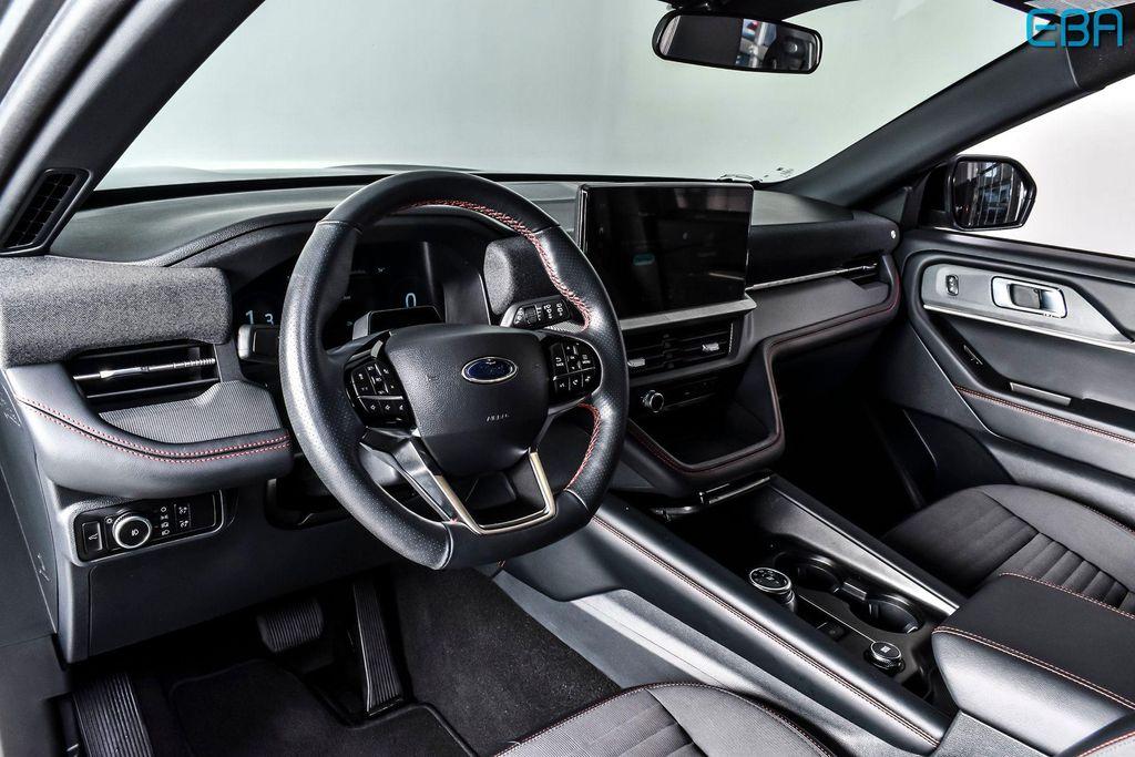 used 2025 Ford Explorer car, priced at $39,980