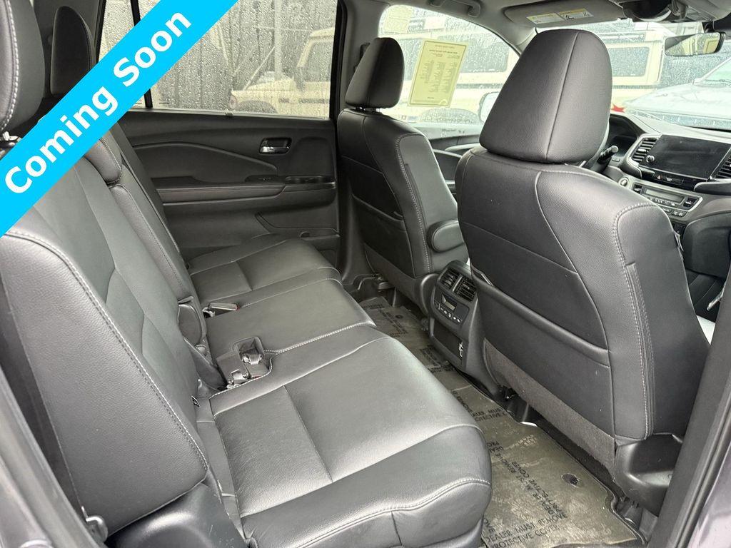 used 2022 Honda Pilot car, priced at $30,980