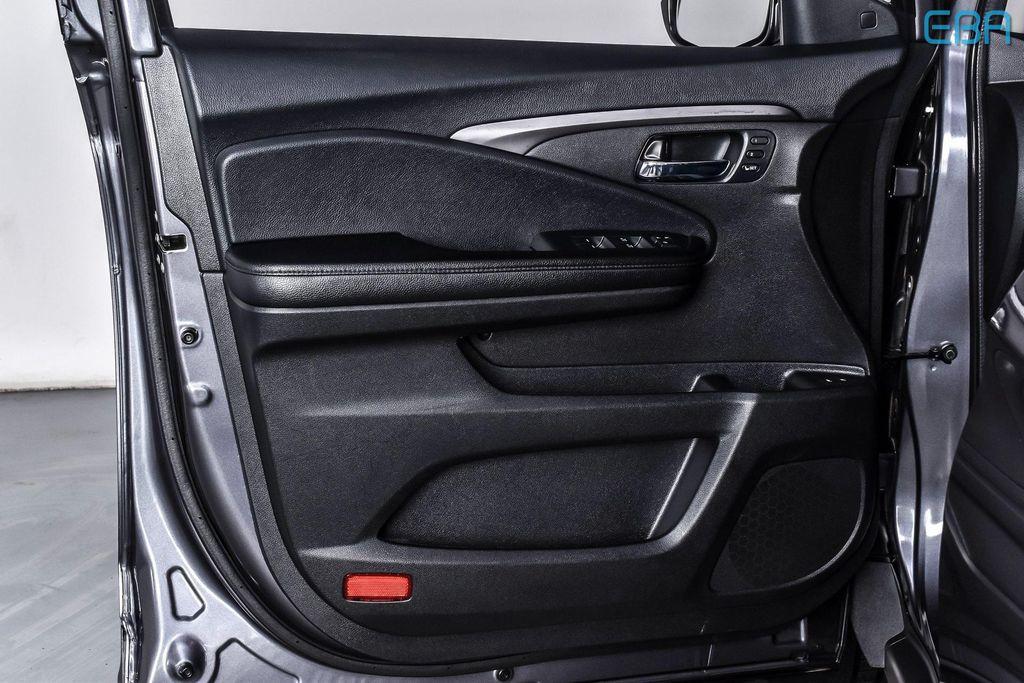 used 2022 Honda Pilot car, priced at $30,480