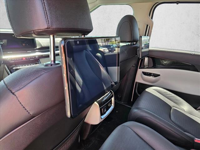 used 2024 Kia Carnival car, priced at $38,026