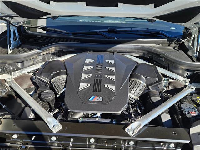 new 2026 BMW X7 car, priced at $125,900