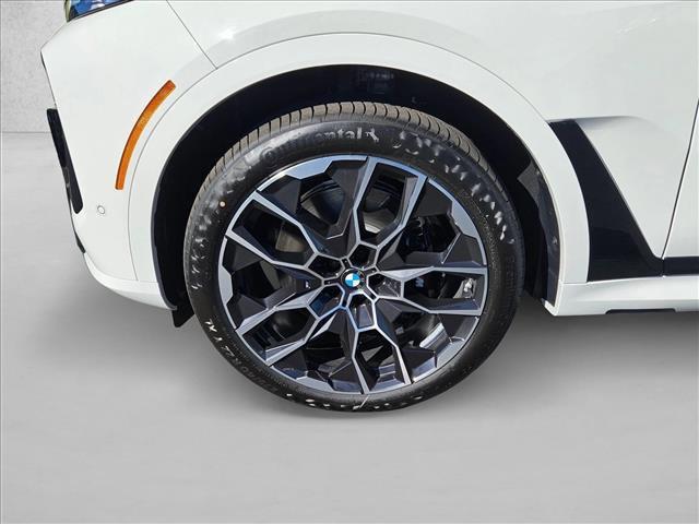 new 2026 BMW X7 car, priced at $125,900